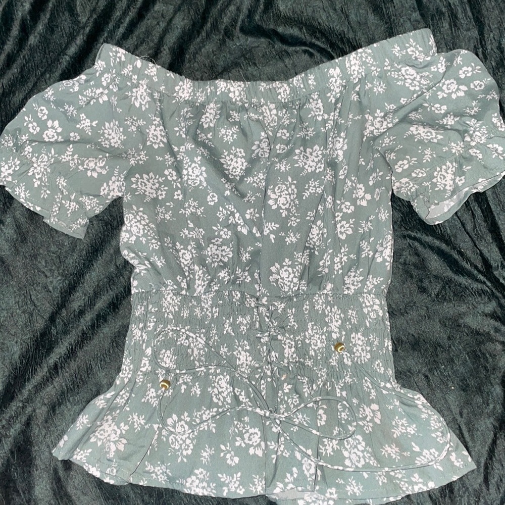 Women’s Blouse